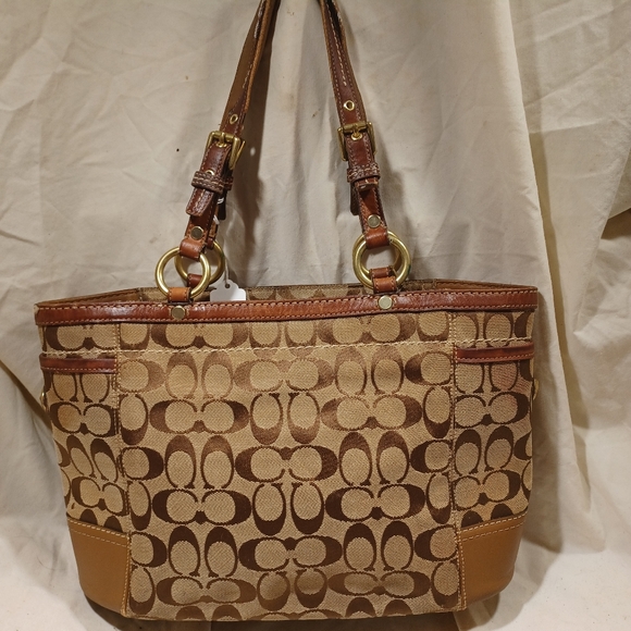 Coach gallery tote - Picture 9 of 15